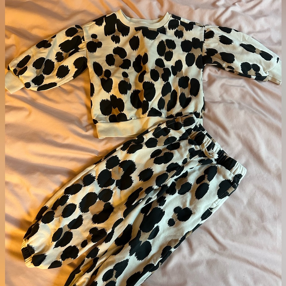 Gap 2 piece sweat suit